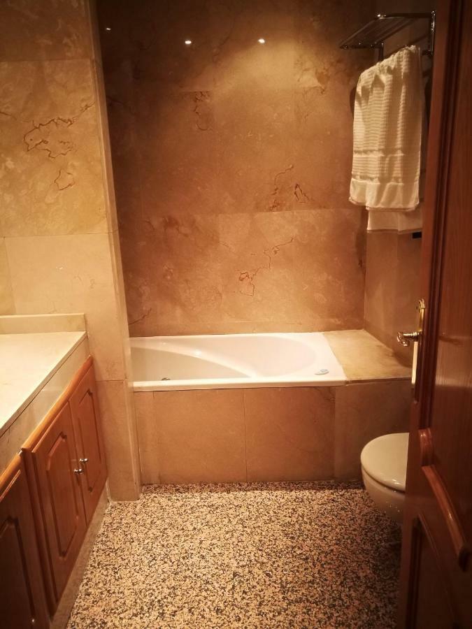 Apartamentos Torr Av America - Lopez De Hoyos - Chamartin มาดริด ภายนอก รูปภาพ
